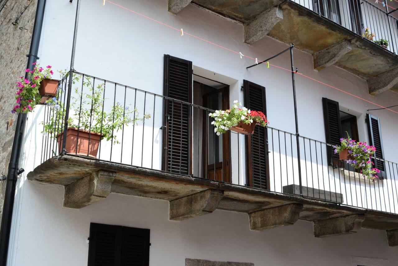 Le Quare Appartement Gravellona Toce Buitenkant foto